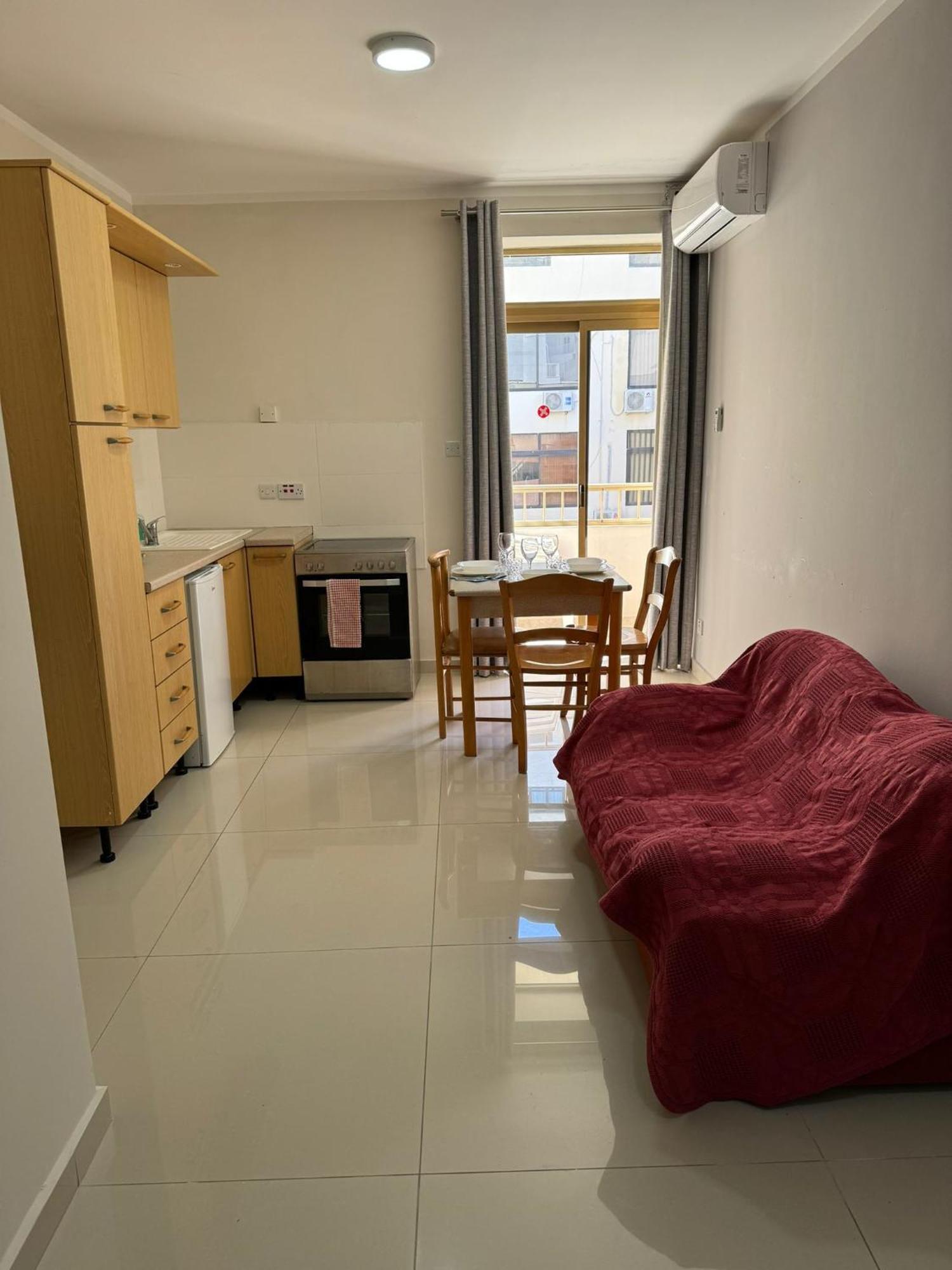 The Triton Aparthotel Σεντ Πόλς Μπέι Εξωτερικό φωτογραφία