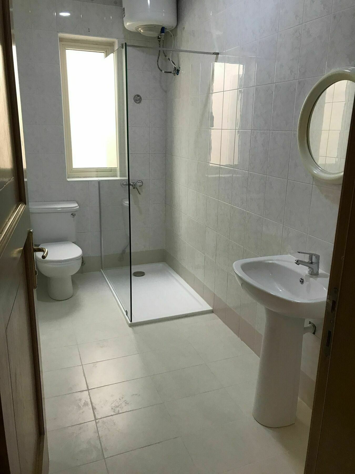 The Triton Aparthotel Σεντ Πόλς Μπέι Εξωτερικό φωτογραφία
