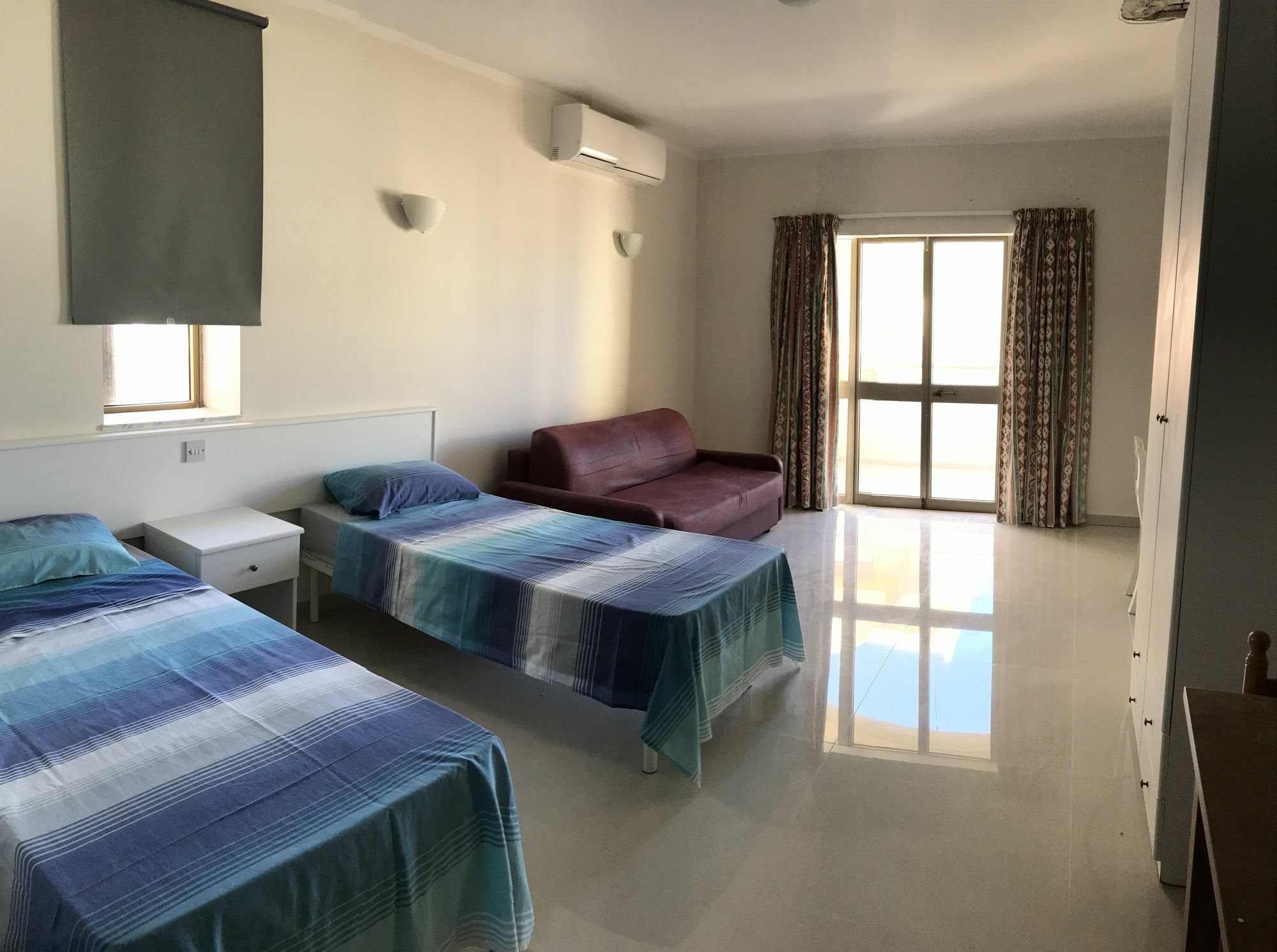 The Triton Aparthotel Σεντ Πόλς Μπέι Εξωτερικό φωτογραφία