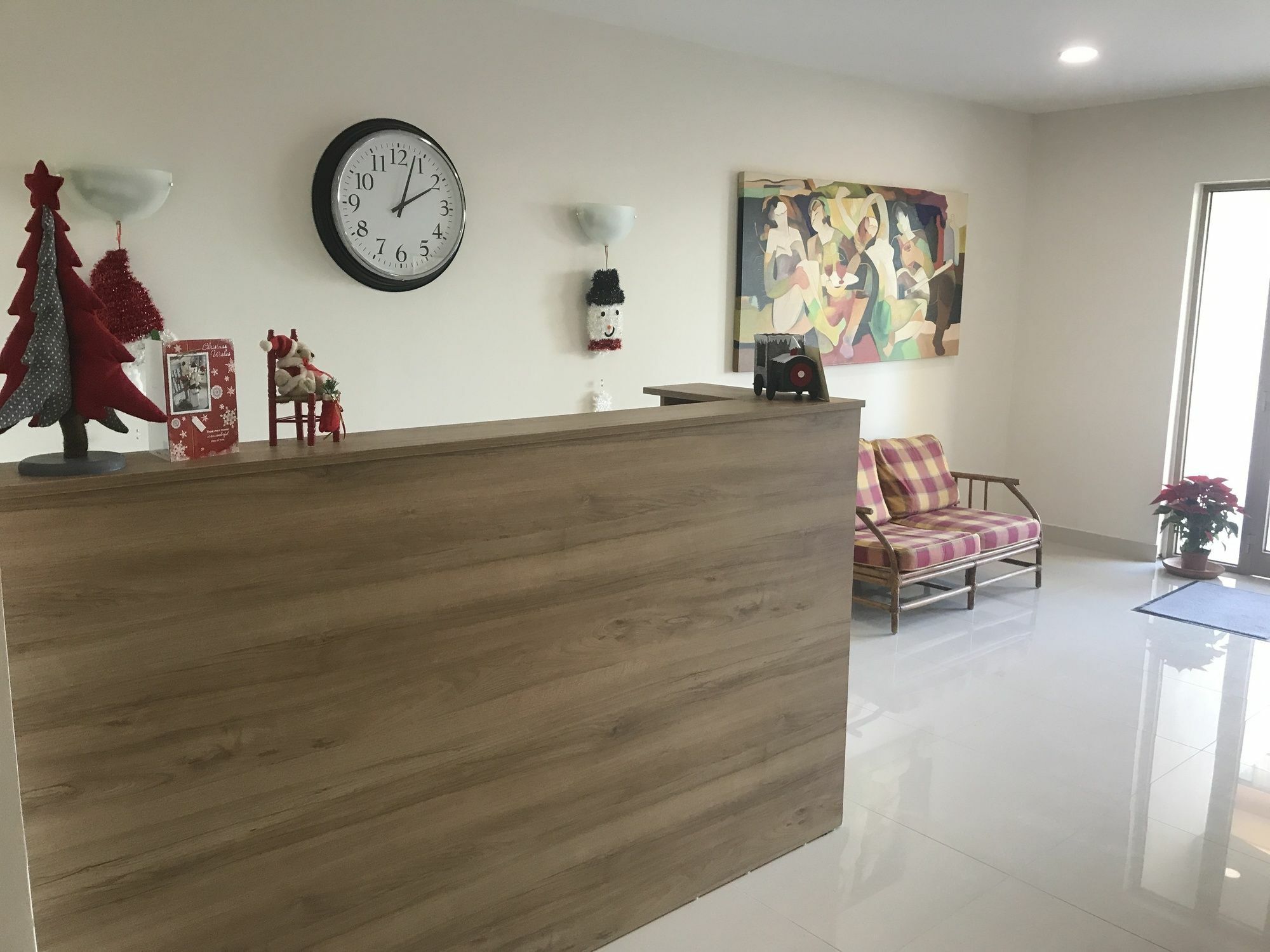The Triton Aparthotel Σεντ Πόλς Μπέι Εξωτερικό φωτογραφία