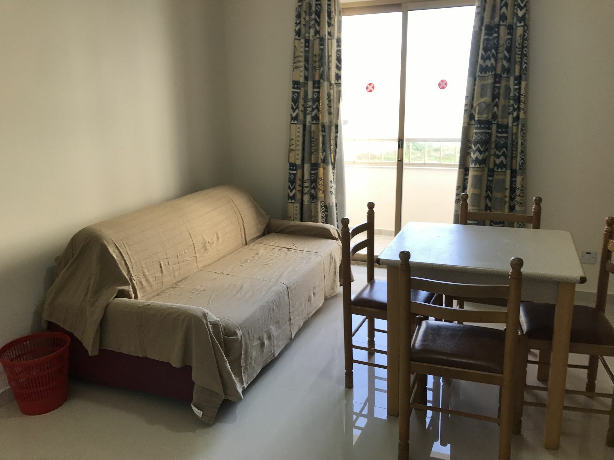 The Triton Aparthotel Σεντ Πόλς Μπέι Εξωτερικό φωτογραφία