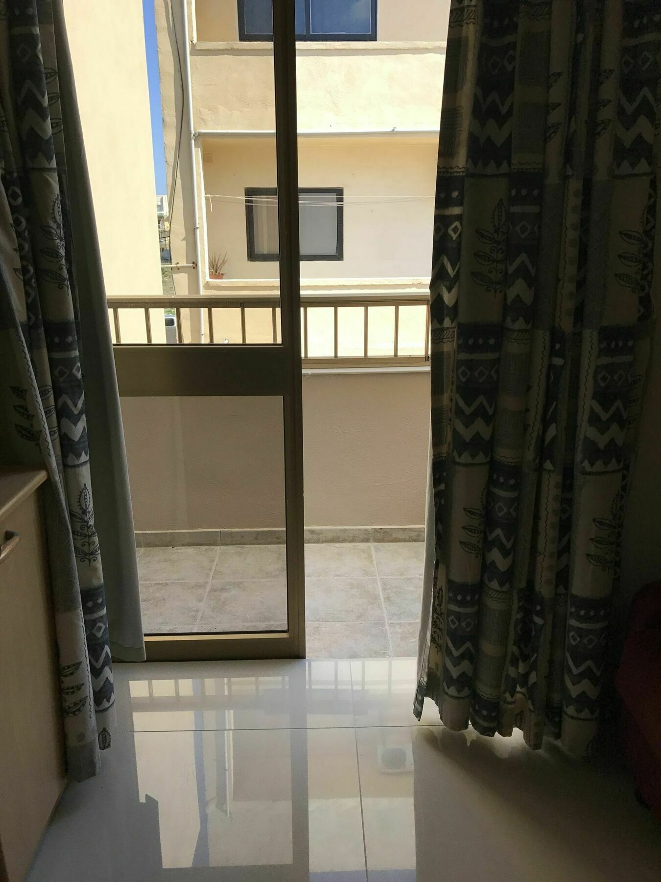 The Triton Aparthotel Σεντ Πόλς Μπέι Εξωτερικό φωτογραφία